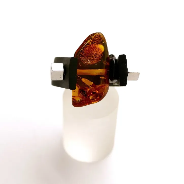 V37-17 Kautschuk Ring, cognac, Große 56-59