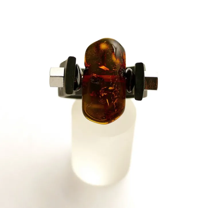 V37-19 Kautschuk Ring, cognac, Große 62-64