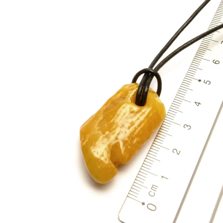 V18-57 Bernstein-Tropfen, milchig